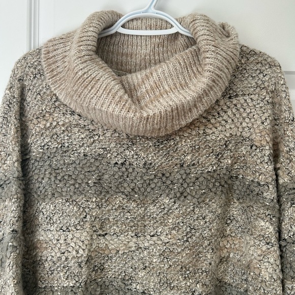 Lucky Brand Wool Blend Cozy Knit Women's Sweater - Gray and Cream - Picture 2 of 8